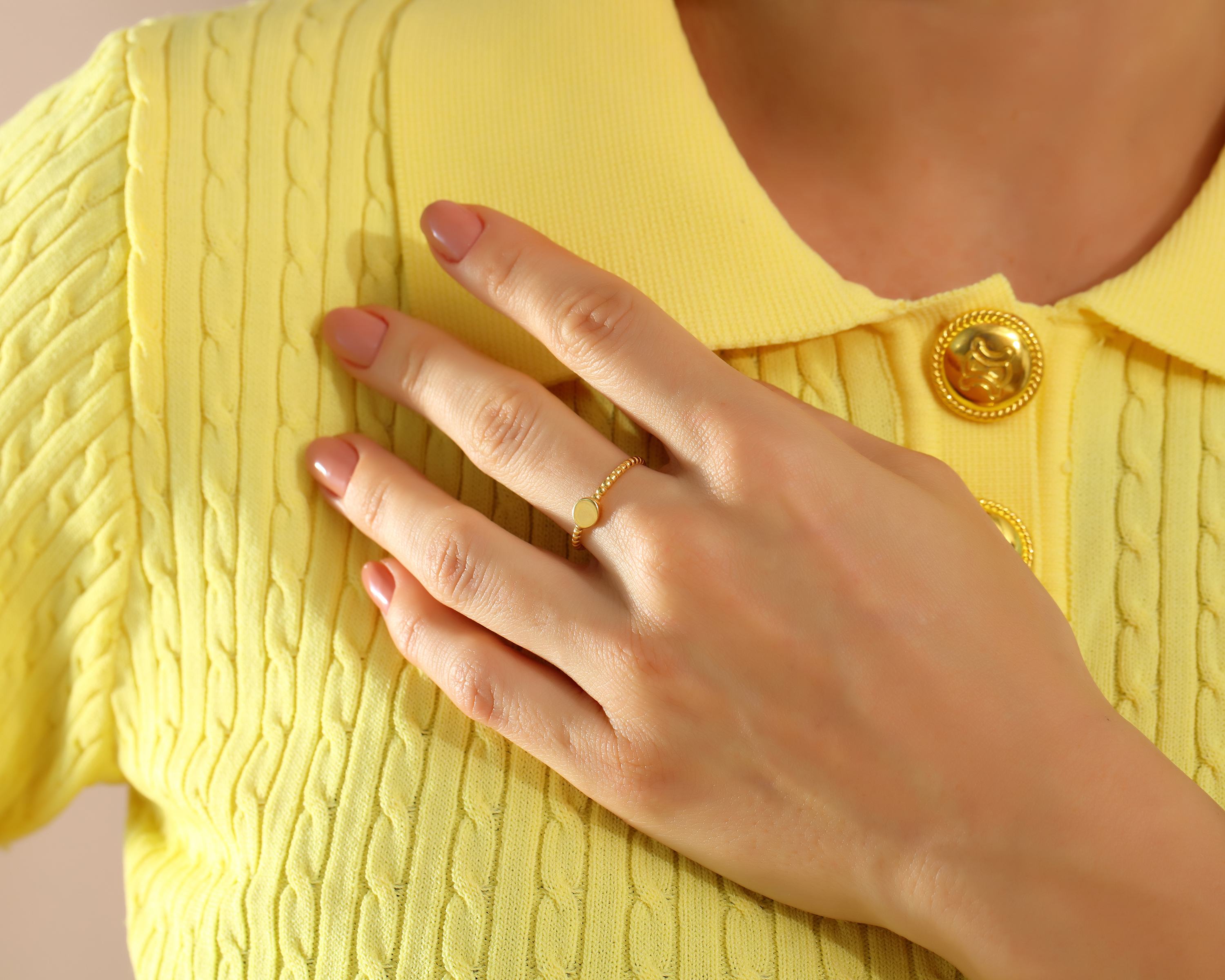 VIECLAT Gold Beaded Band Oval Signet Ring