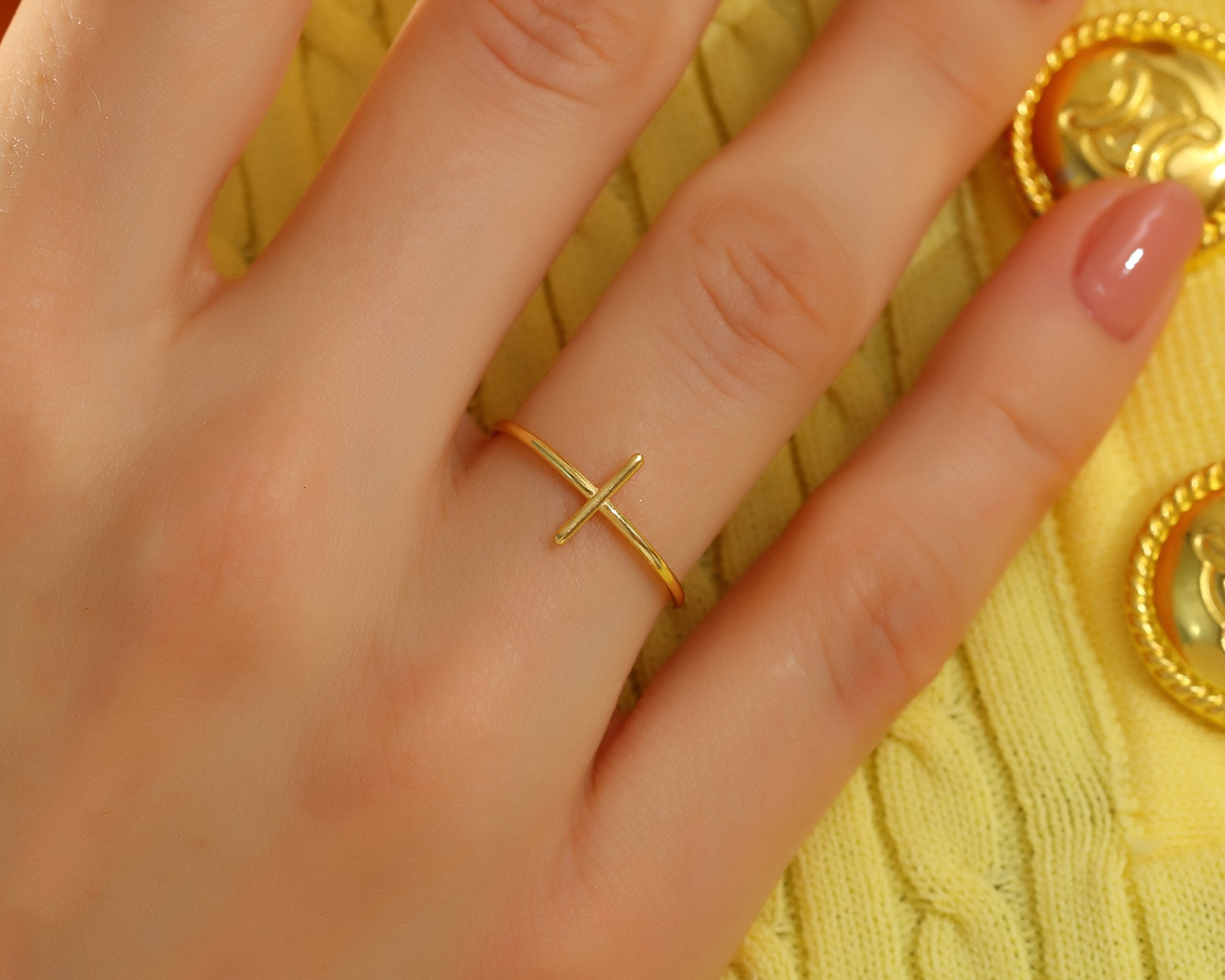 VIECLAT Gold Sideways Cross Bar Ring