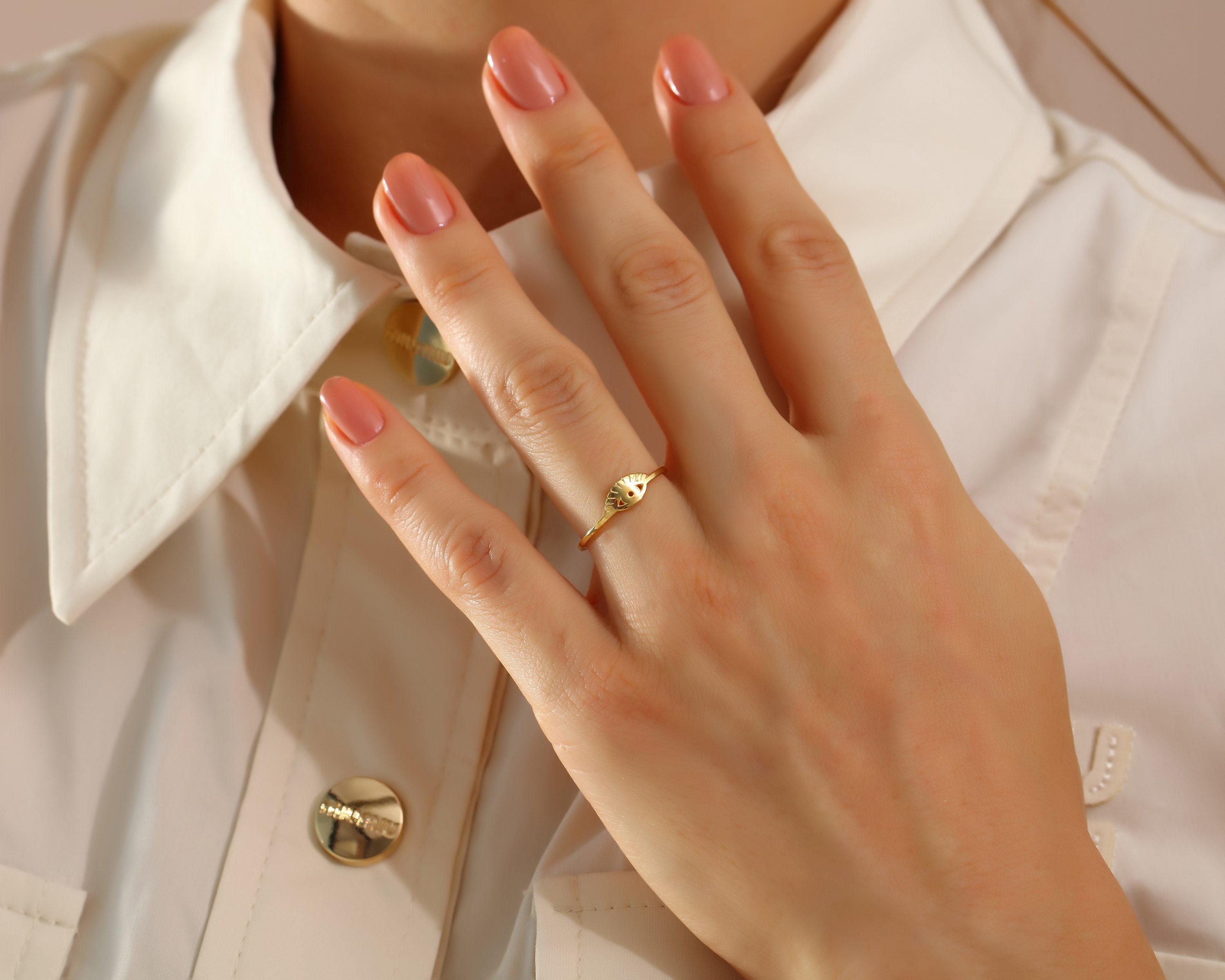 VIECLAT Gold Evil Eye Ring On Finger