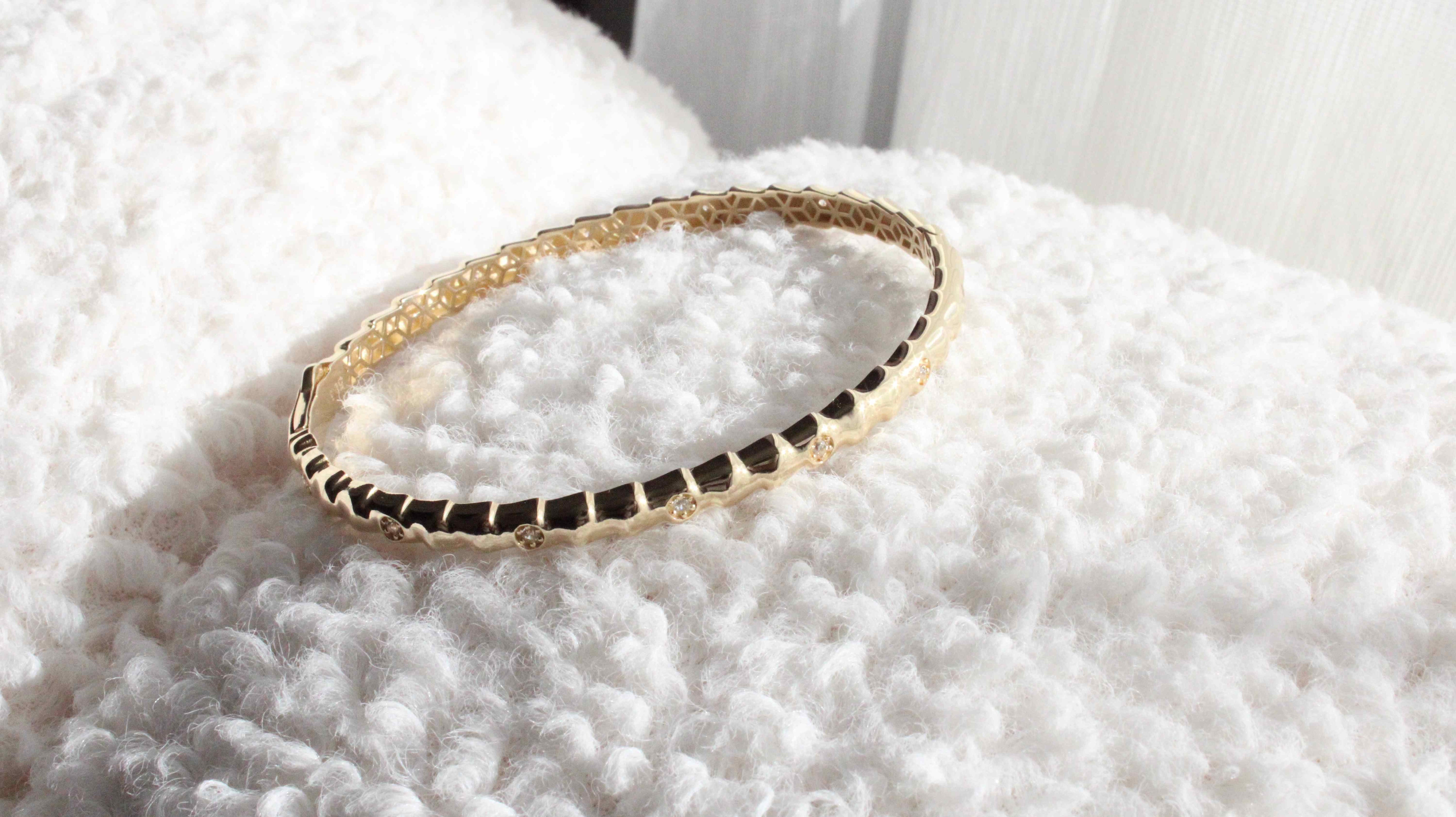 VIECLAT Solid Yellow Gold Diamond Cuff Bangle Bracelet