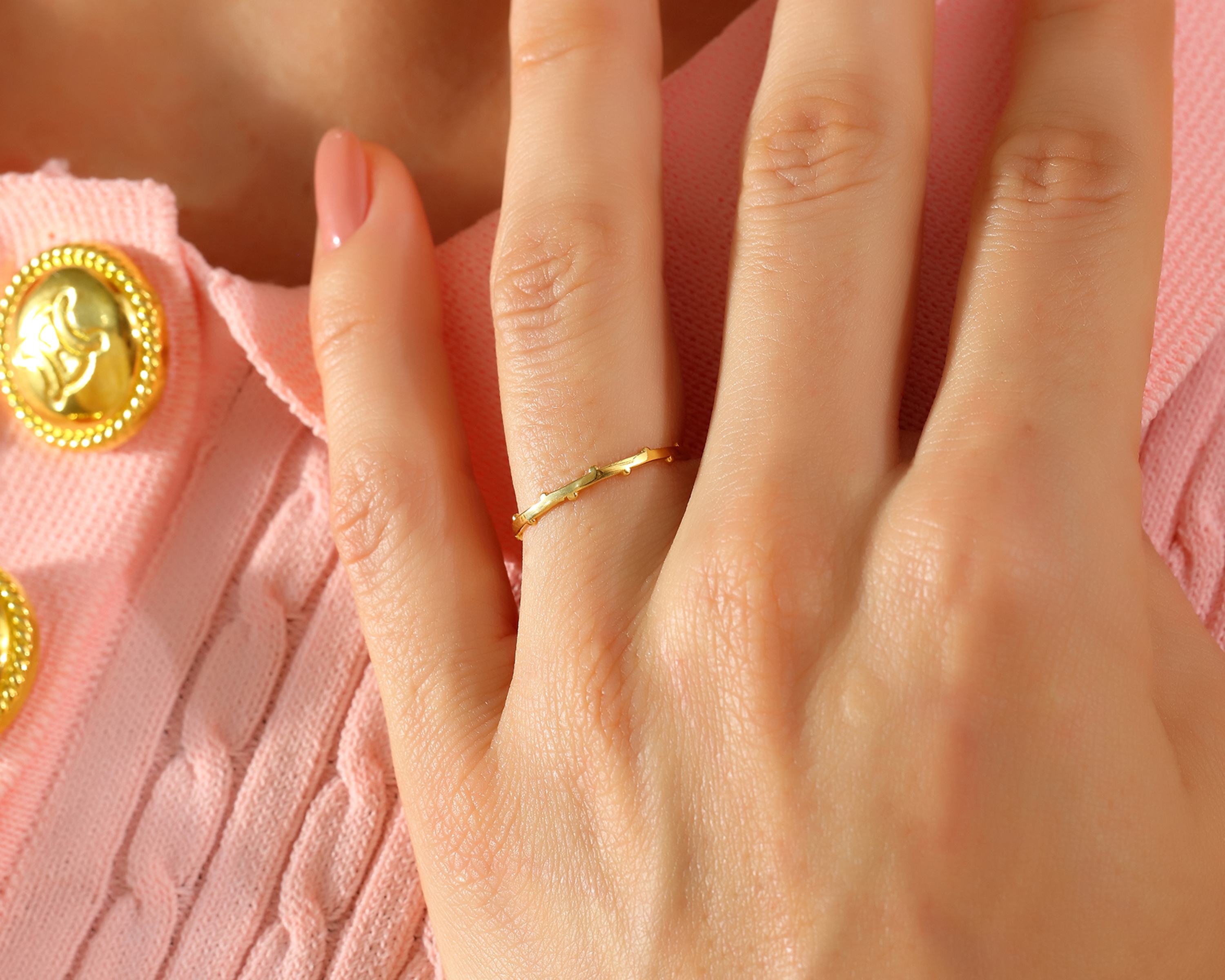 VIECLAT Gold Beaded Stackable Thin Band Ring