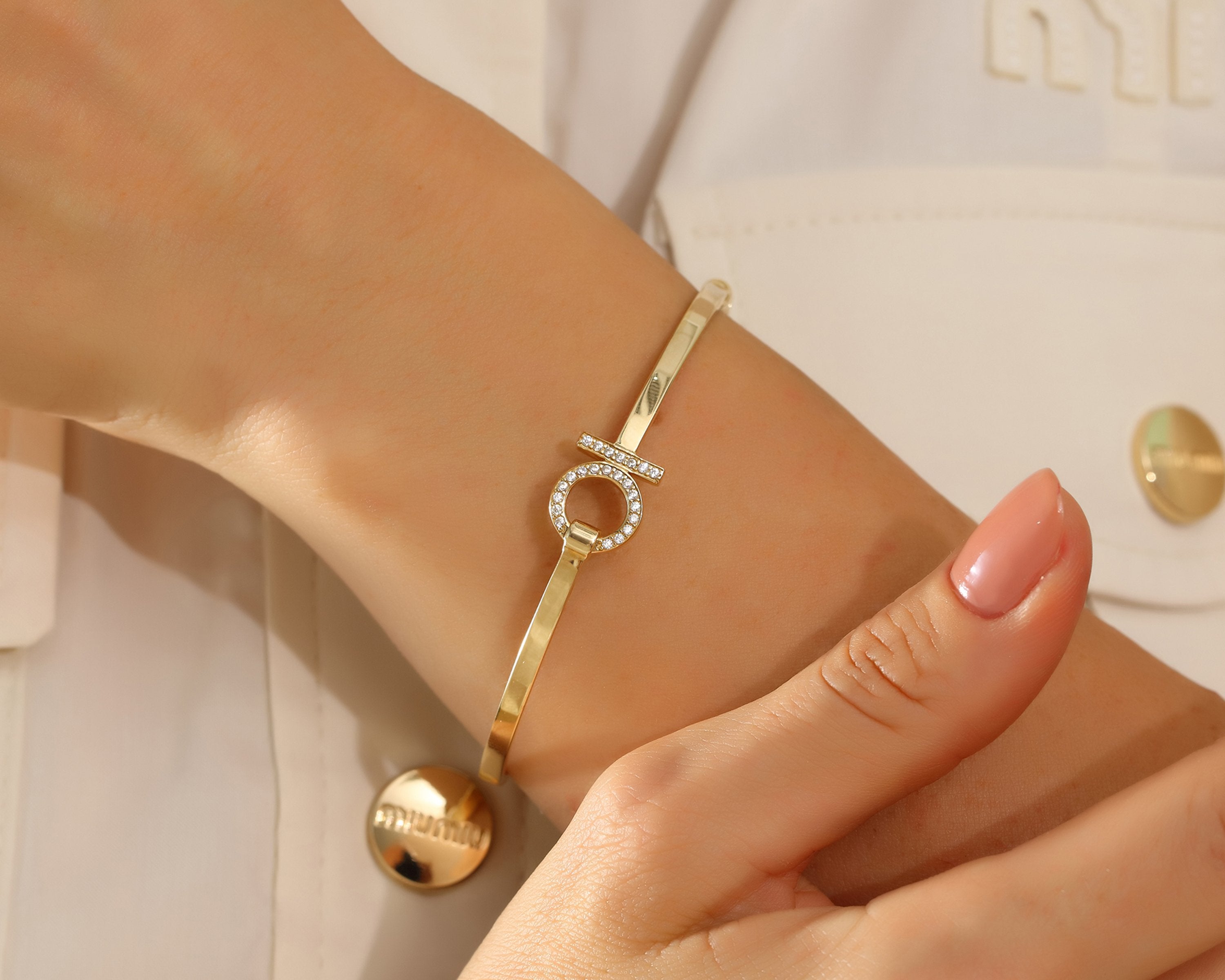 VIECLAT Gold Pavé Circle Bar Bangle Bracelet