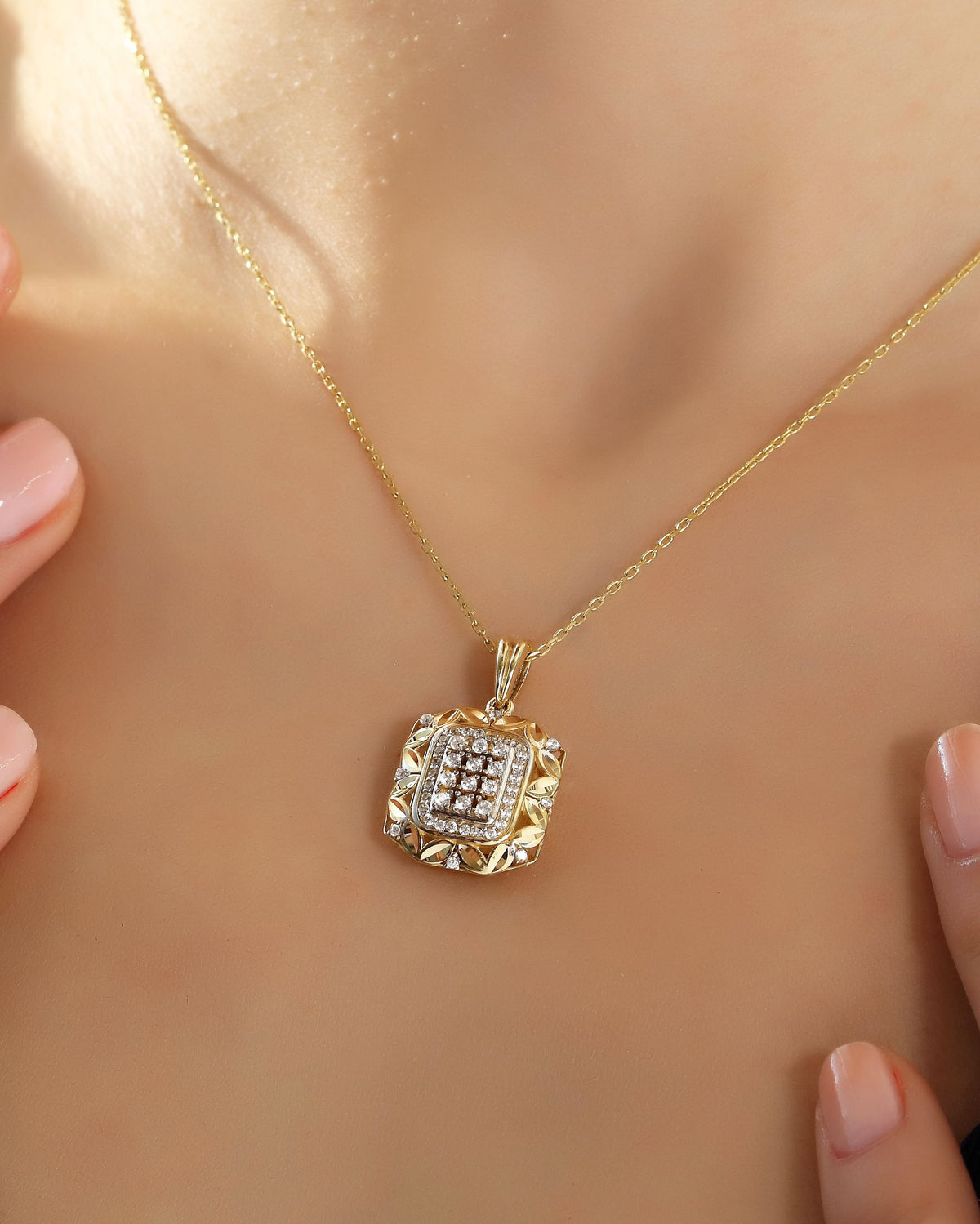 VIECLAT Solid Yellow Gold Diamond Square Pendant Necklace Worn