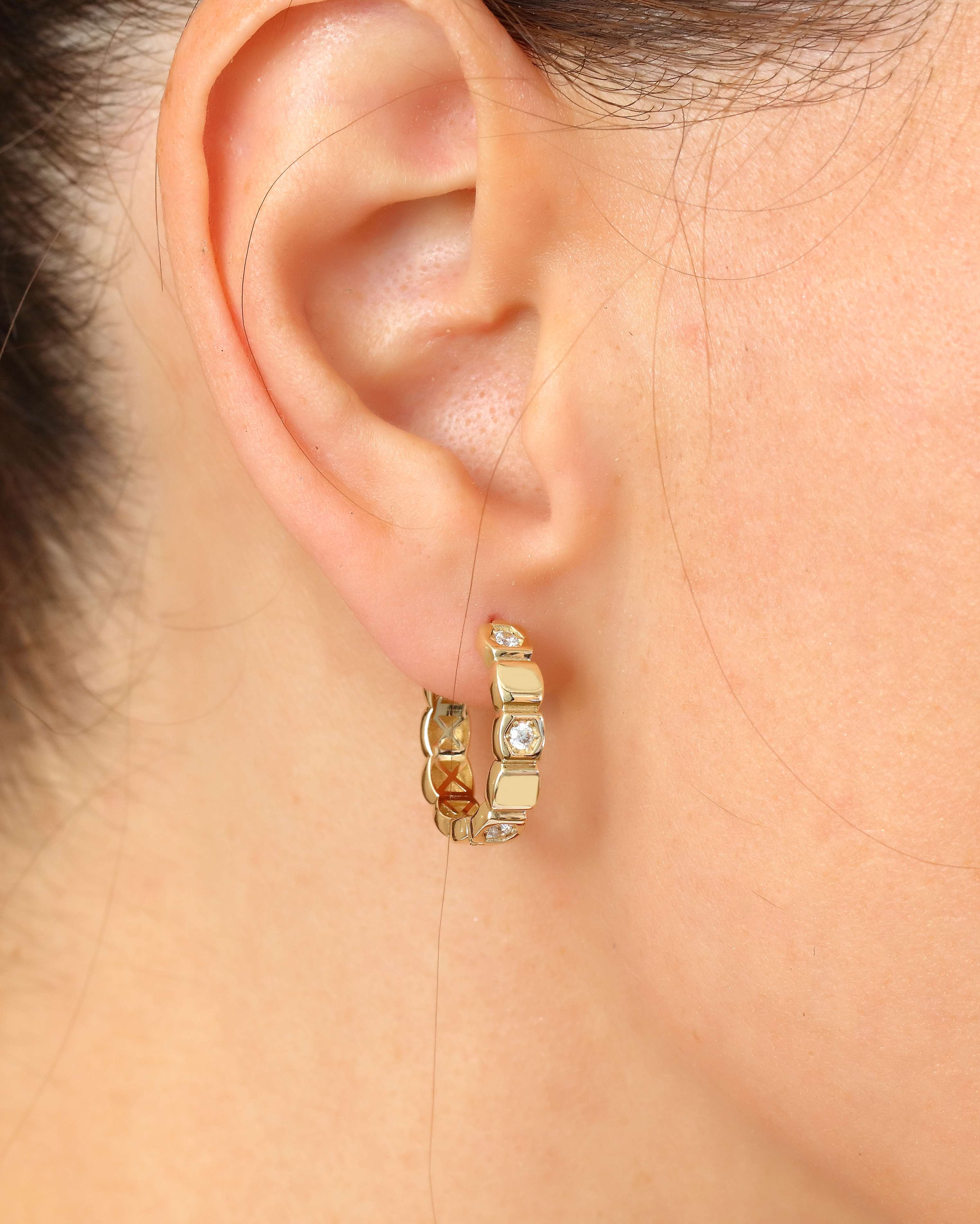 VIECLAT Solid Yellow Gold Diamond Huggie Hoop Earrings