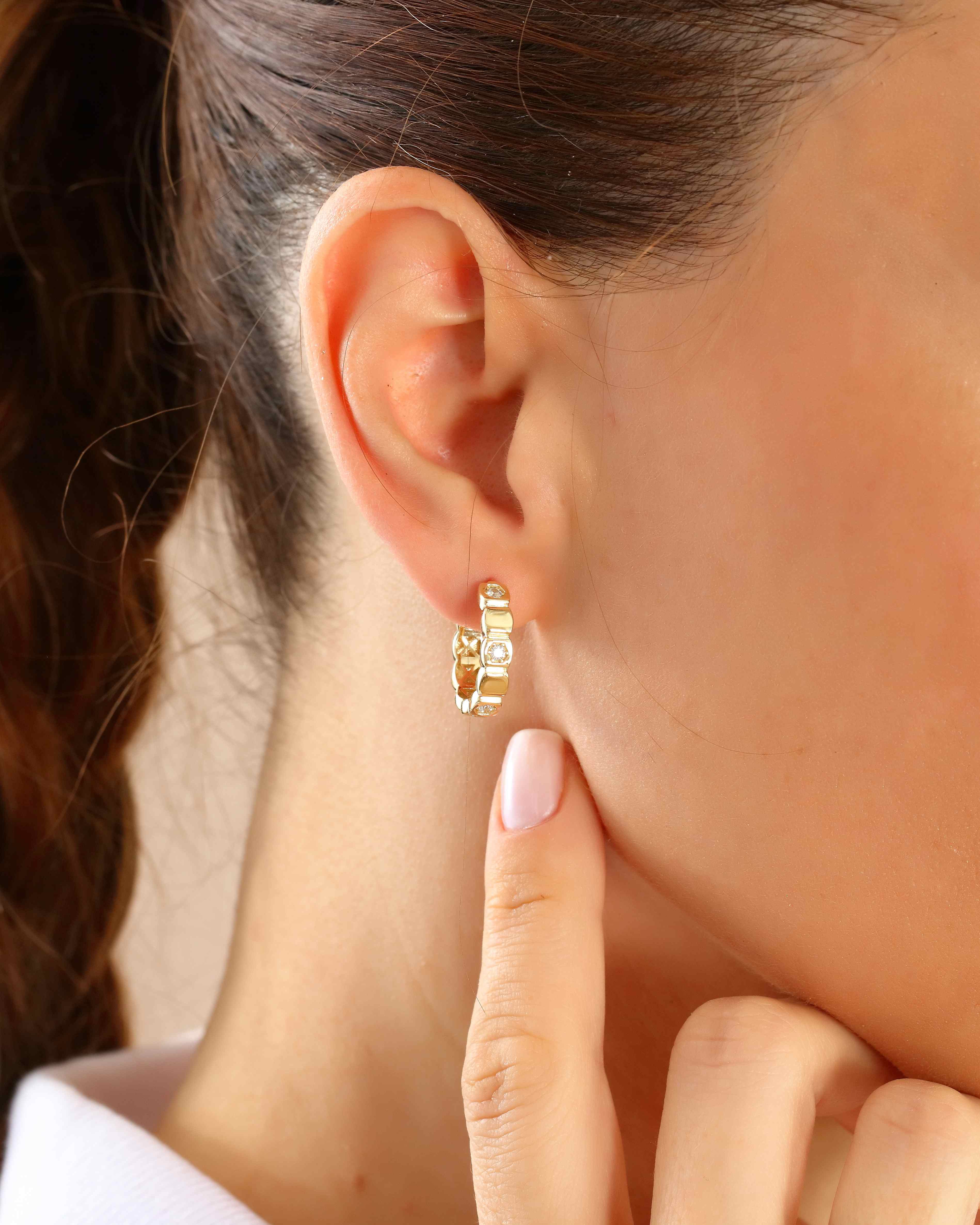 VIECLAT Solid Yellow Gold Diamond Huggie Hoop Earrings