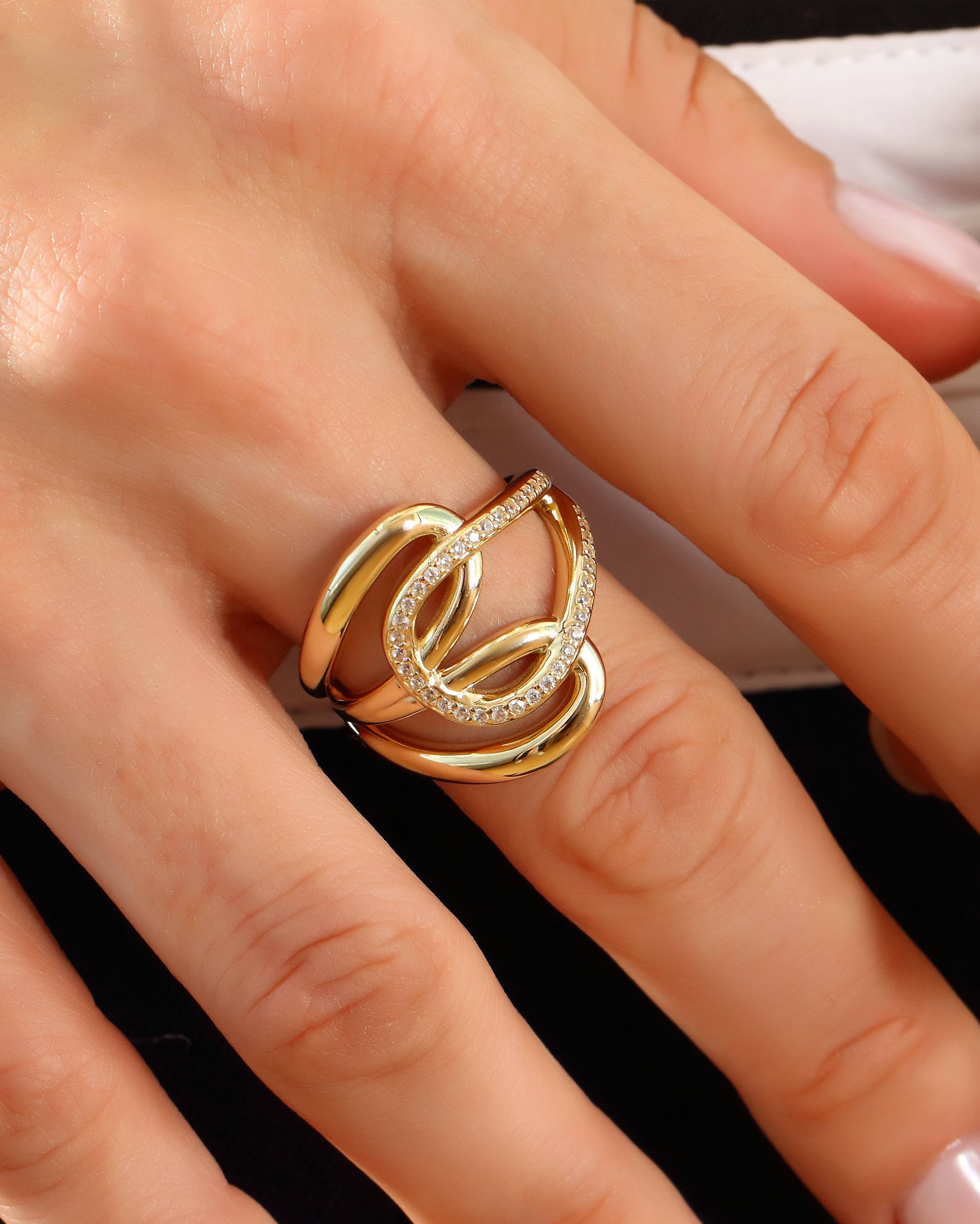VIECLAT Solid Yellow Gold Interlocking Loop Diamond Ring