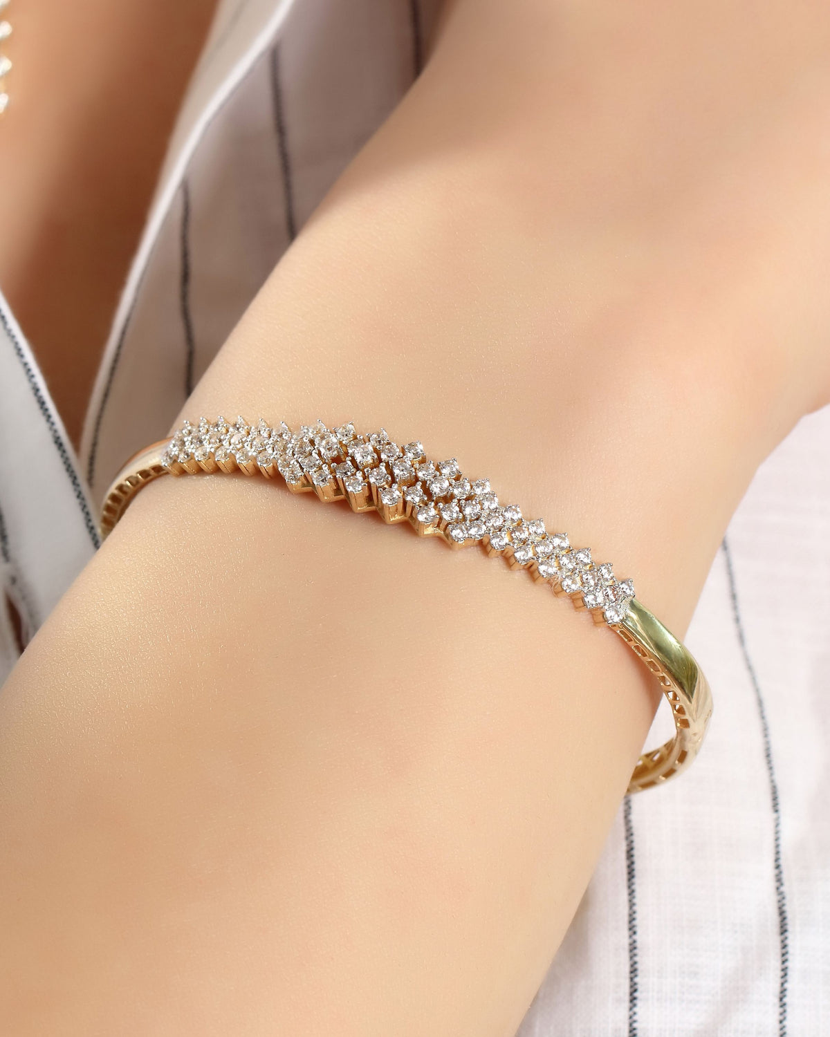 VIECLAT Solid Yellow Gold Diamond Bangle Bracelet Worn
