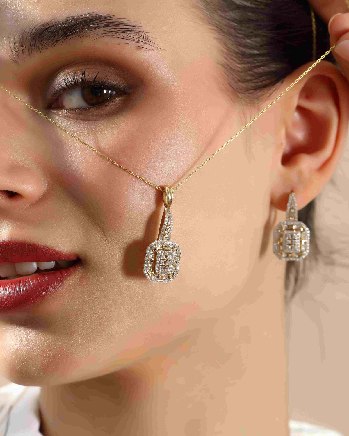 VIECLAT Solid Yellow Gold Diamond Octagon Pendant Jewelry Set