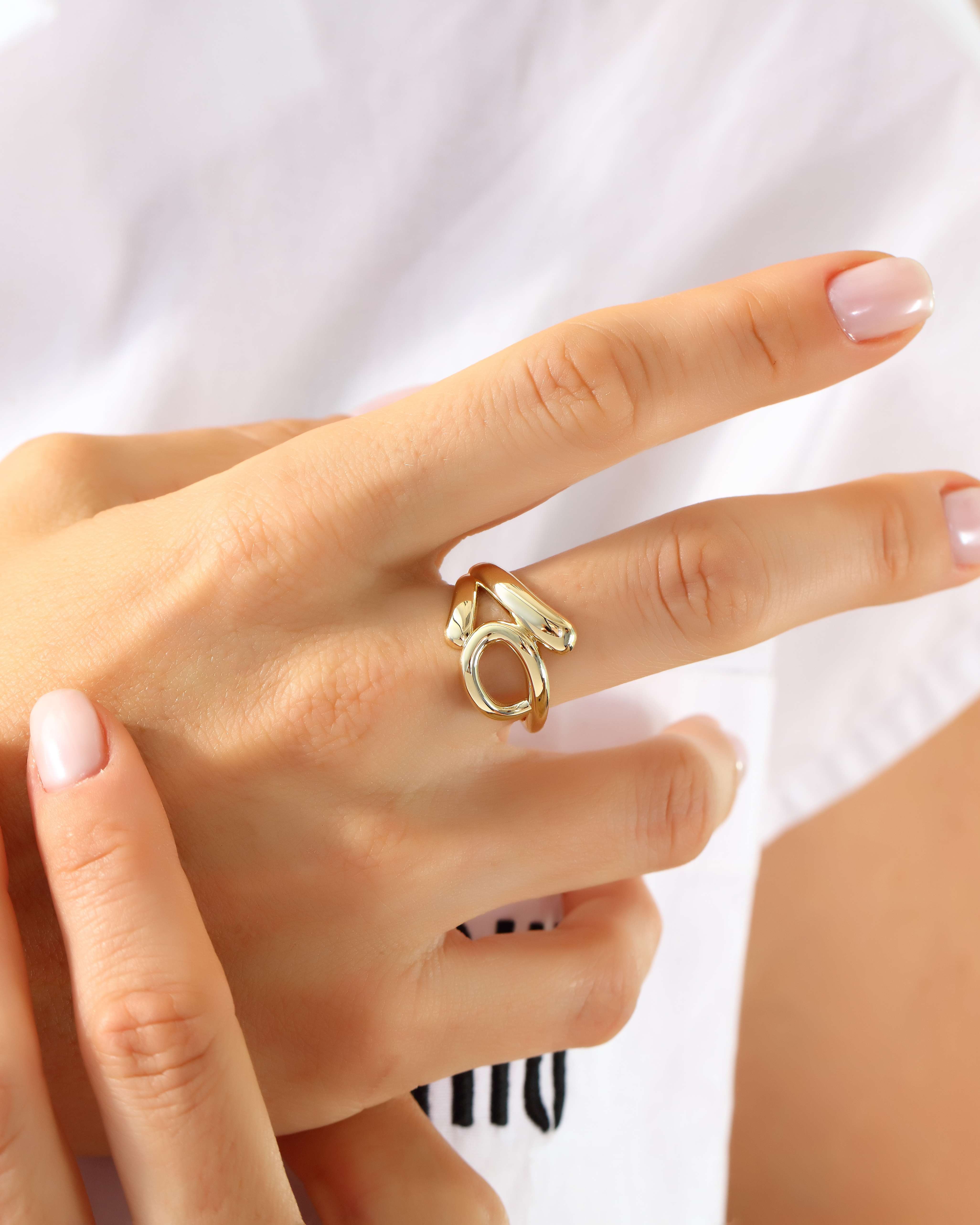 VIECLAT Solid Yellow Gold Open Swirl Bypass Ring Hand
