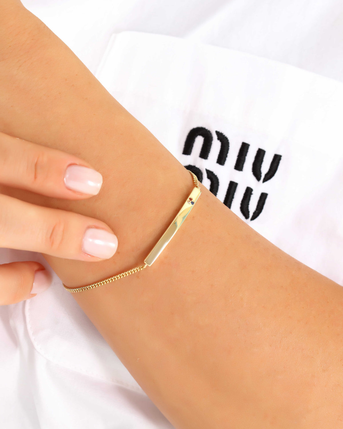 VIECLAT Solid Yellow Gold Birthstone Bar Bracelet Worn