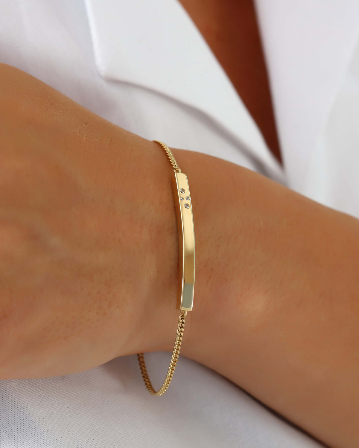 VIECLAT Solid Yellow Gold Diamond Bar Bracelet Wrist