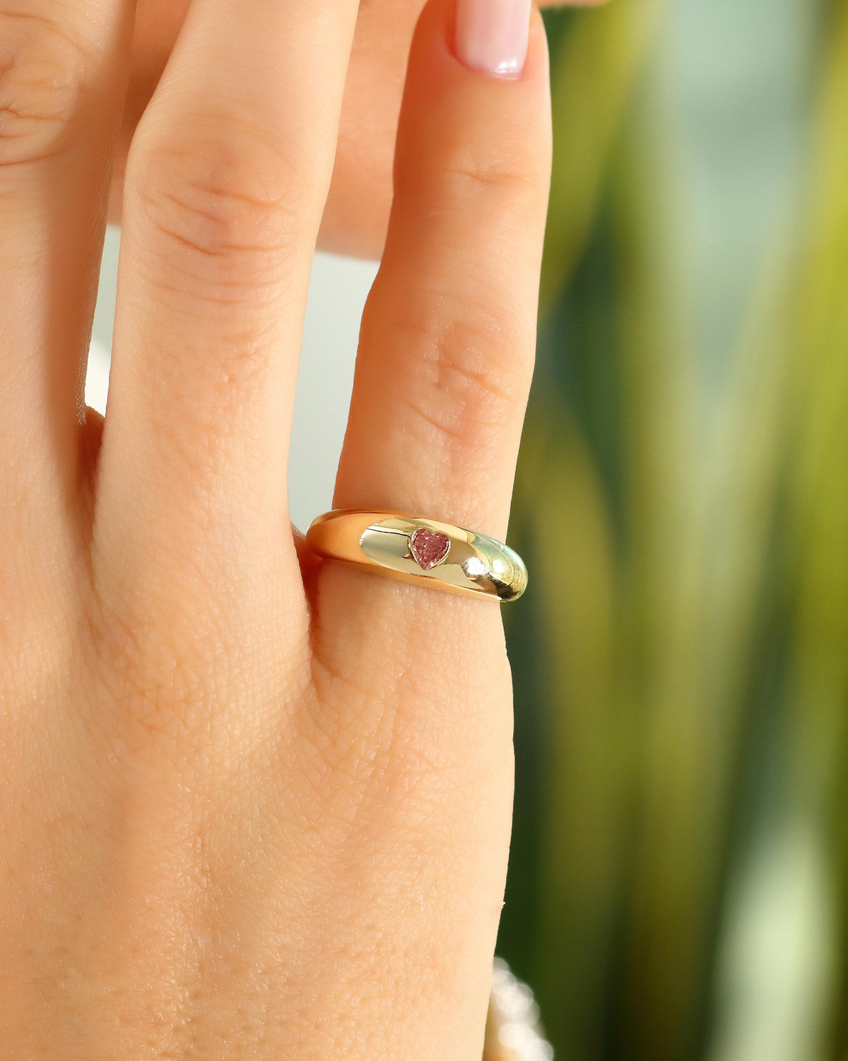 VIECLAT Solid Yellow Gold Pink Heart Dome Ring