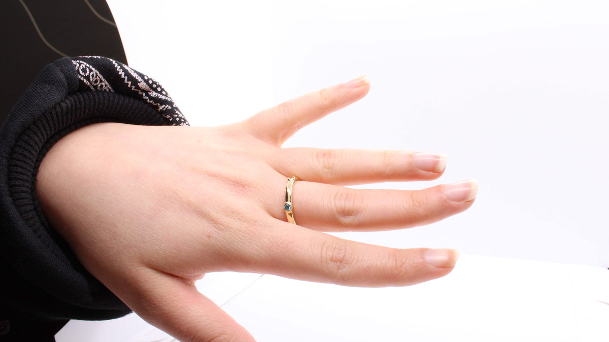 VIECLAT Solid Yellow Gold Blue Topaz Band Ring Worn