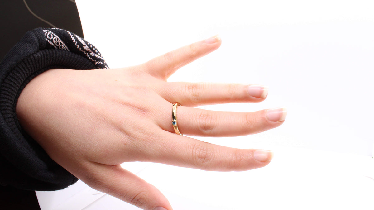 VIECLAT Solid Yellow Gold Blue Topaz Band Ring Worn