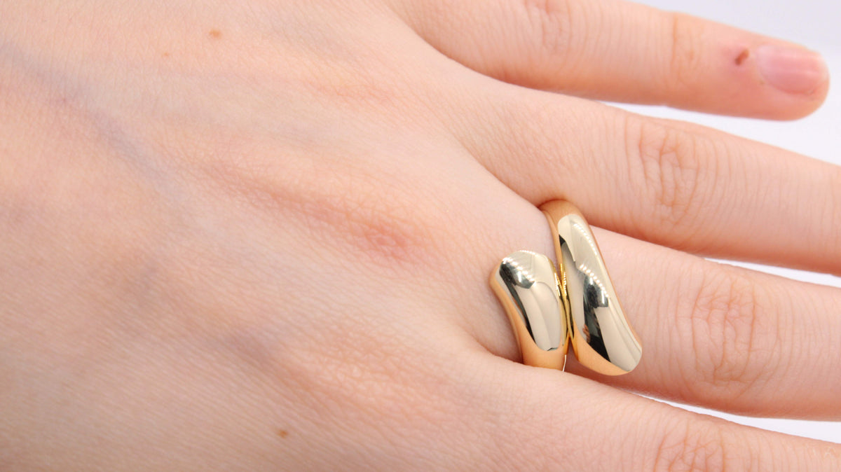 VIECLAT Solid Yellow Gold Open Bypass Wrap Ring