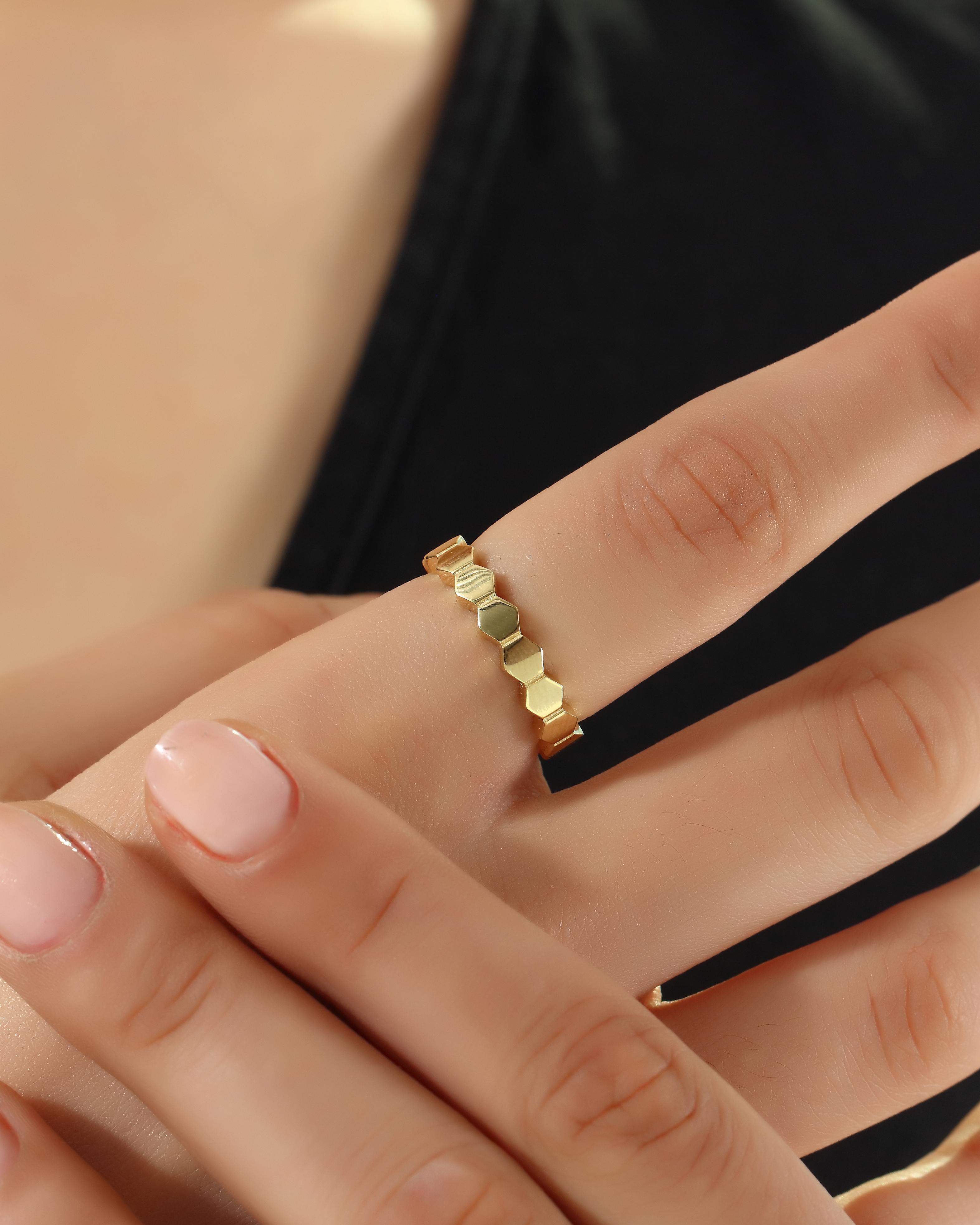 VIECLAT Solid Yellow Gold Hexagon Honeycomb Band Ring