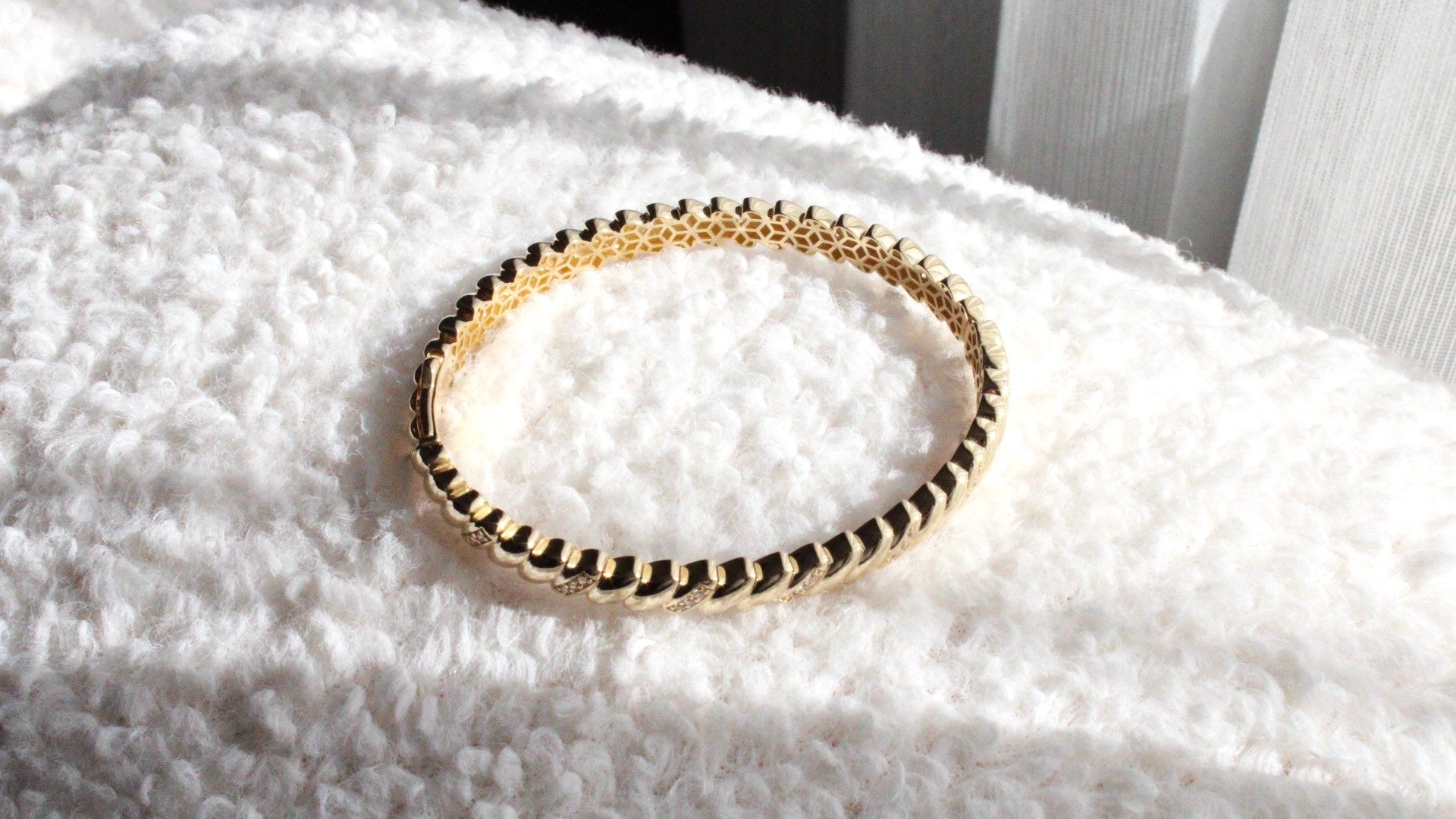 VIECLAT Gold Twisted Diamond Cuff Bracelet