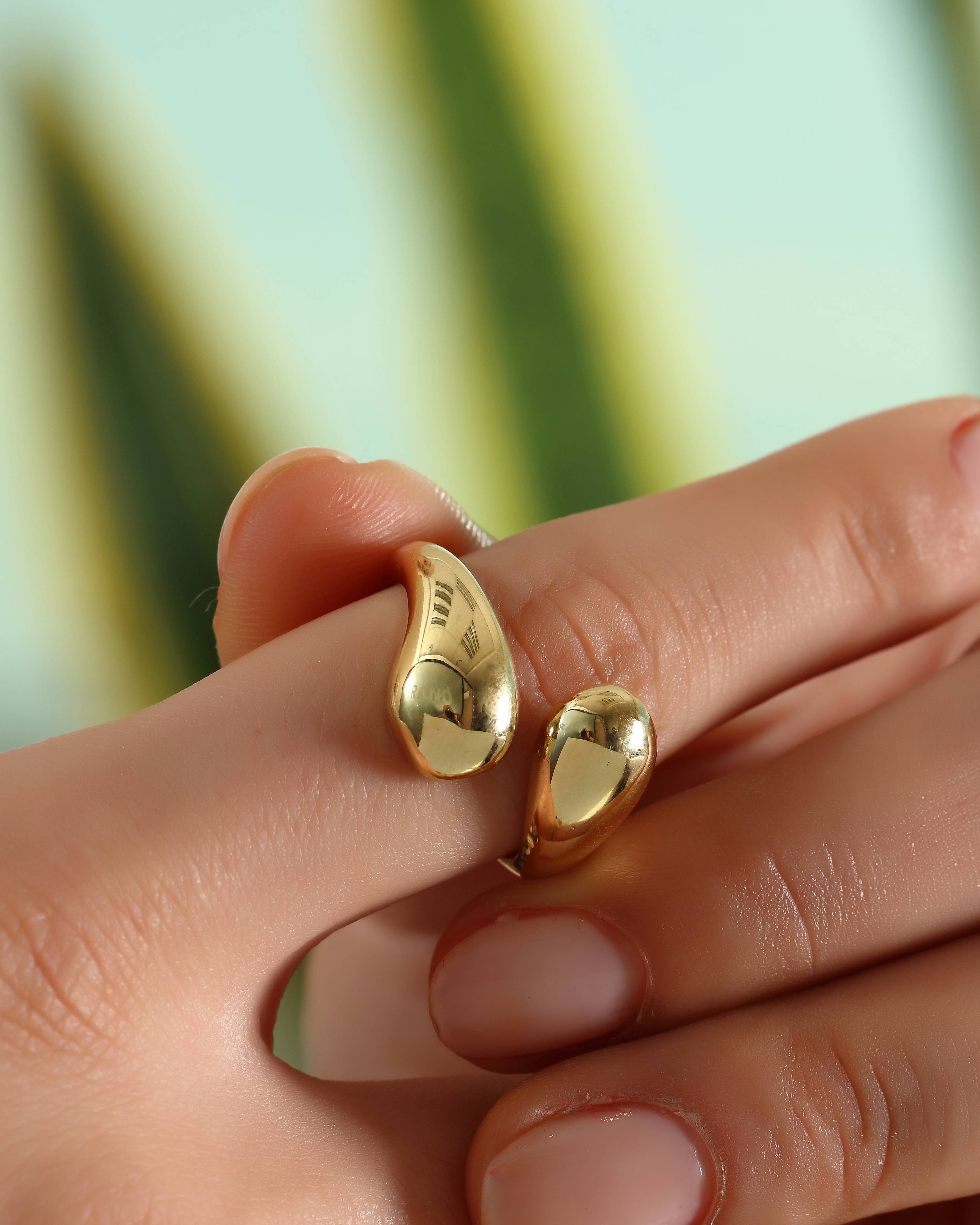 VIECLAT Solid Yellow Gold Open Bypass Teardrop Ring