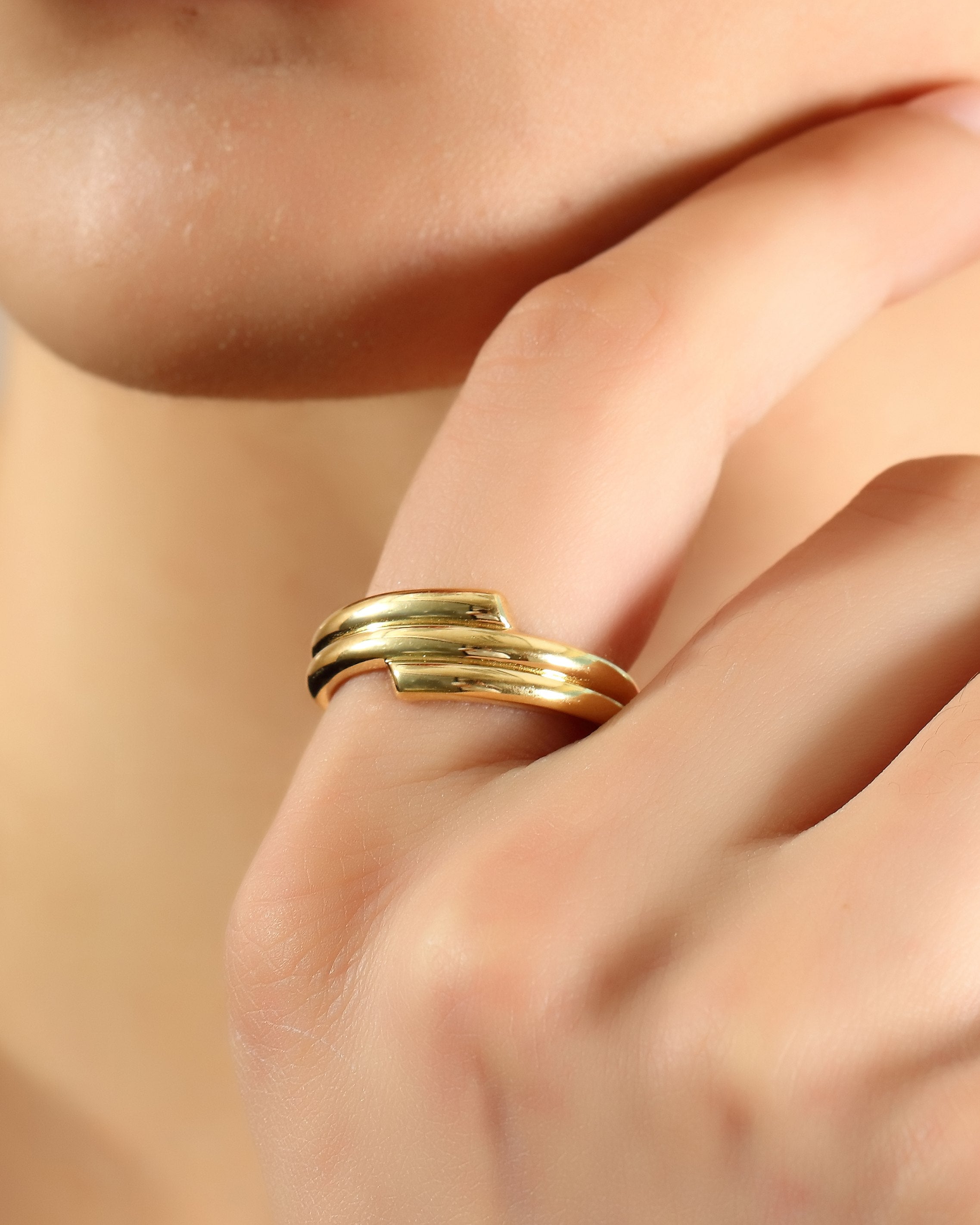 VIECLAT Solid Yellow Gold Bypass Wrap Ring Side View