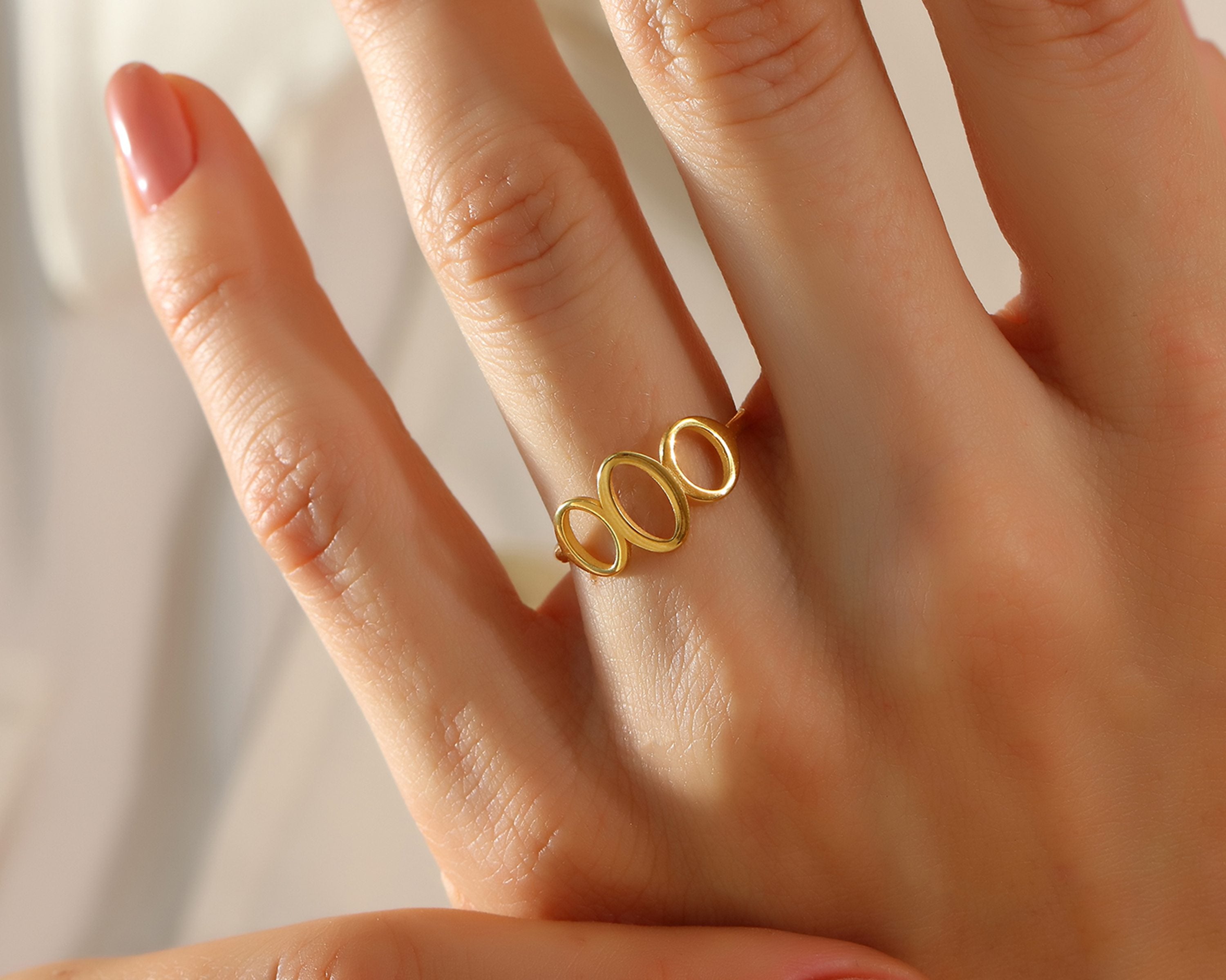 VIECLAT Gold Triple Oval Circle Ring