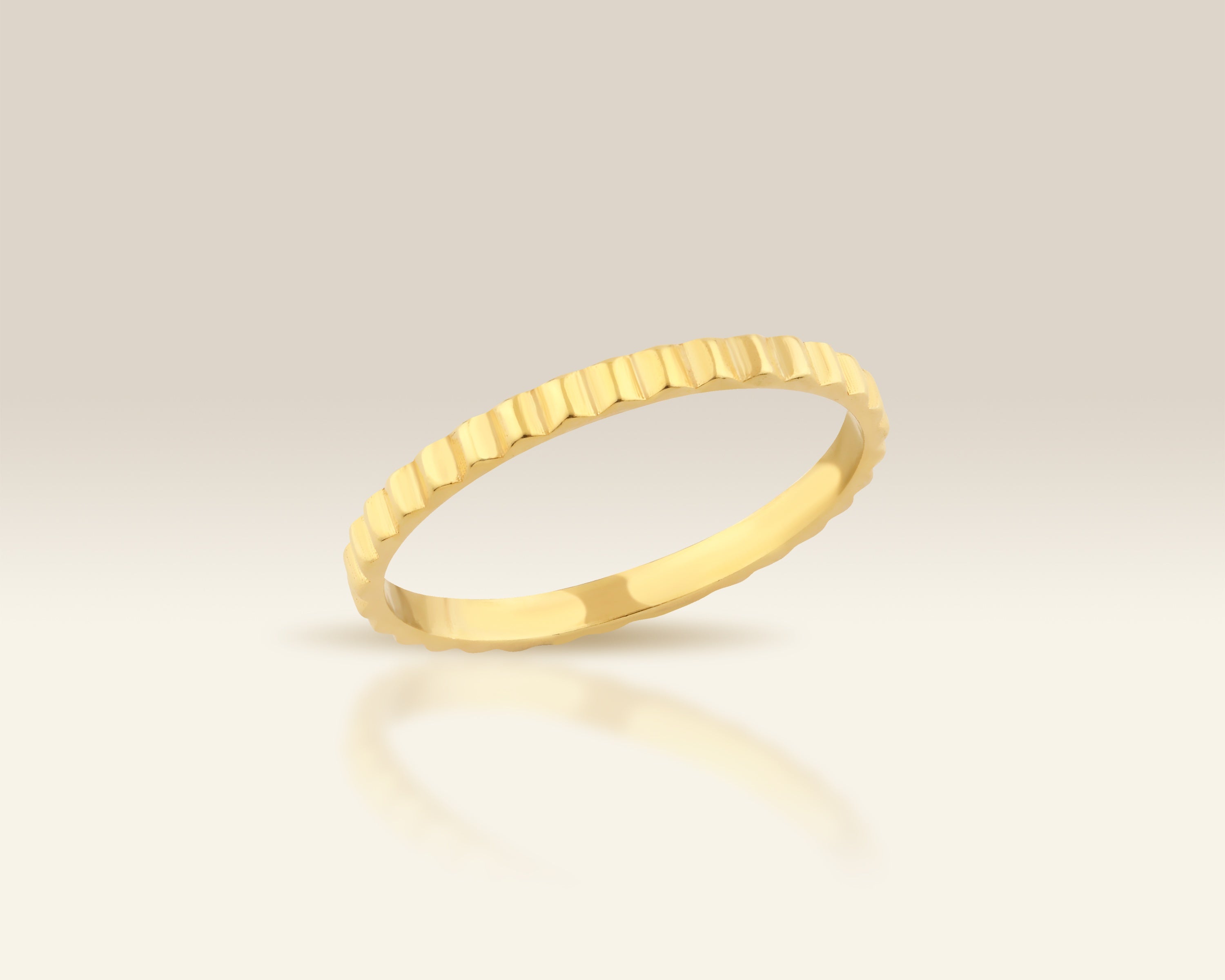 VIECLAT Solid Yellow Gold Fluted Stackable Band Ring