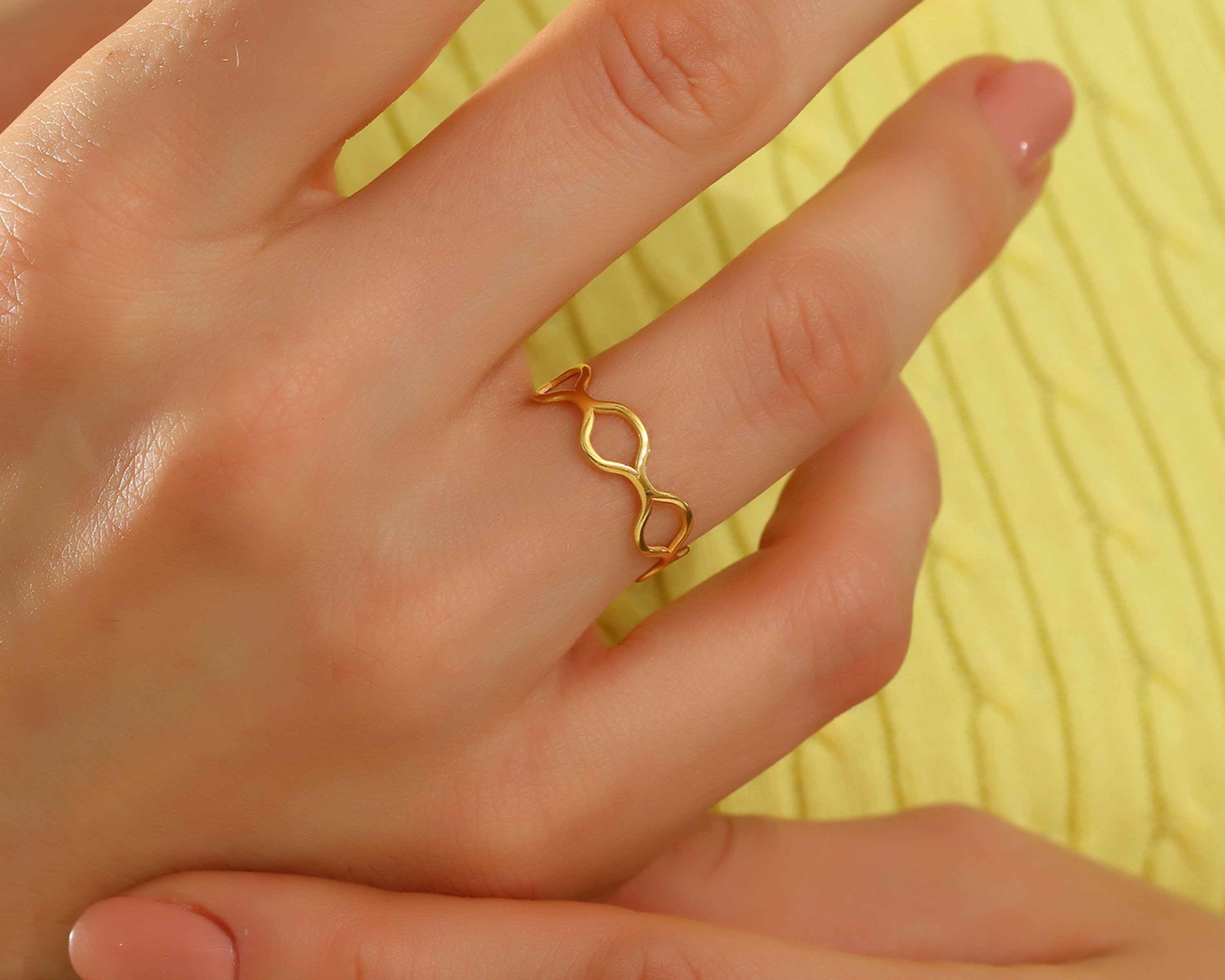 VIECLAT Gold Wavy Open Band Ring