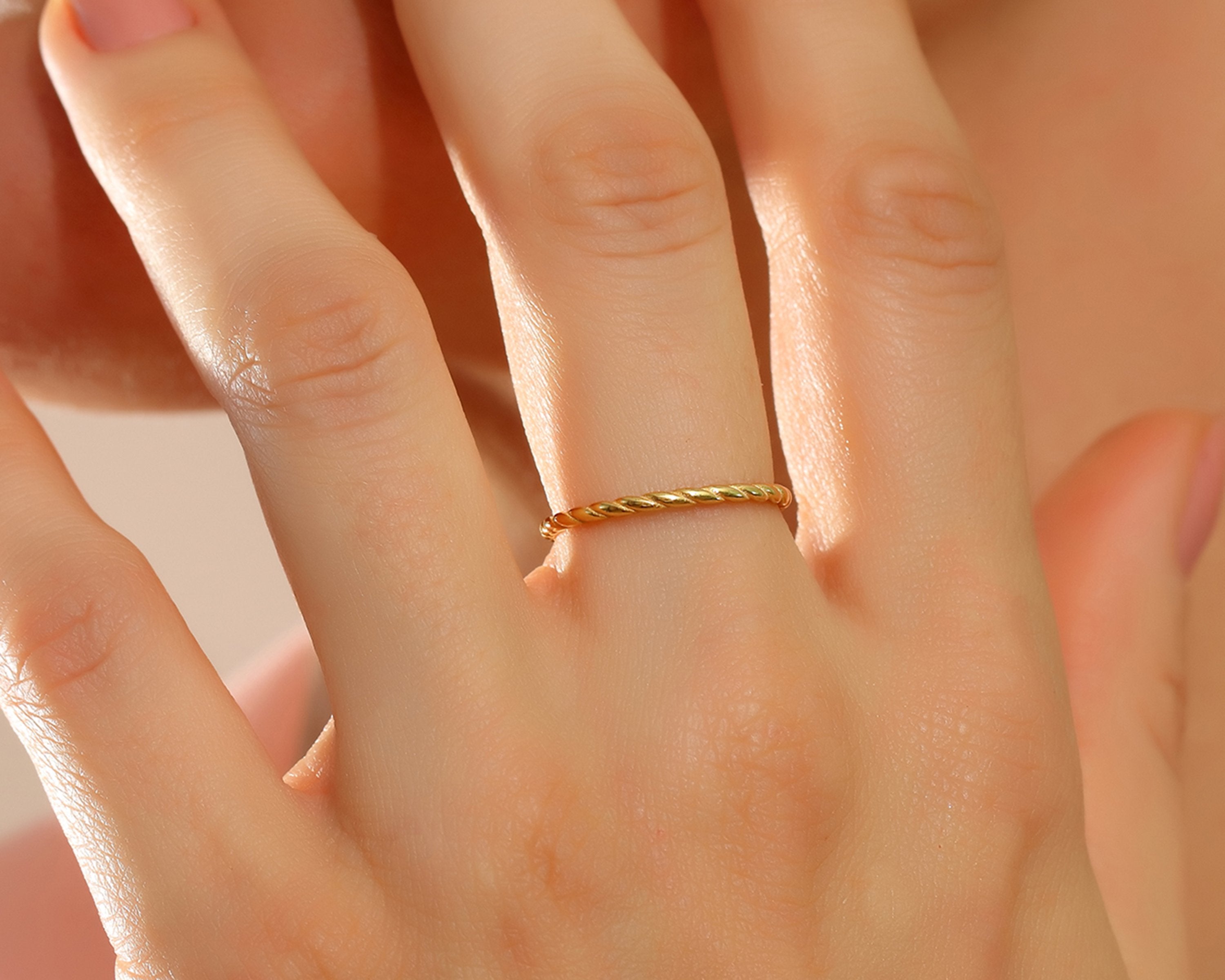 VIECLAT Gold Twisted Rope Stacking Ring